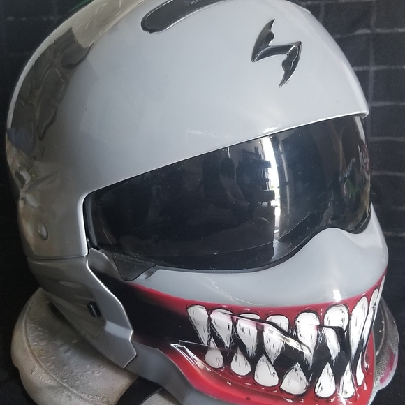 Custom helmet paint  for woman xs main image 4